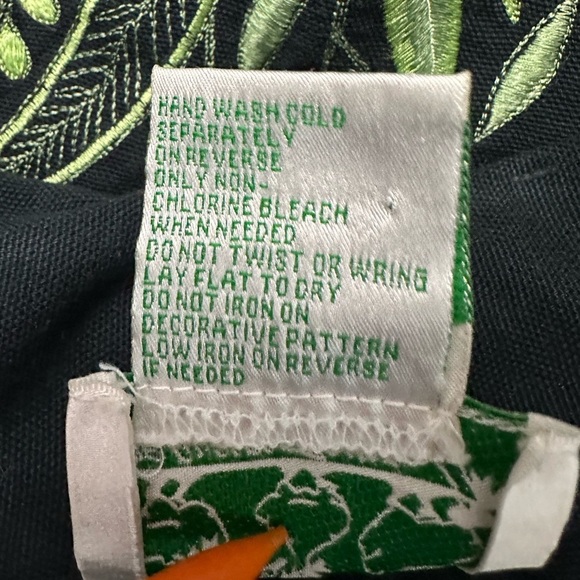 The Quaker Factory Embroidered Floral Print w/ Butterflies Jacket Size 1X Black - Picture 4 of 4